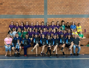 Atletas e técnicos de Mercedes recebem kits do Geração Olímpica